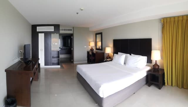 Suite, Sea View