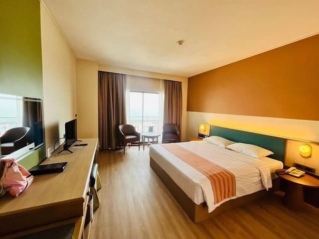 Grand Executive Room