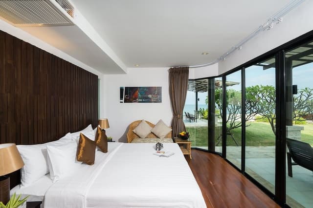 Beachfront Villa