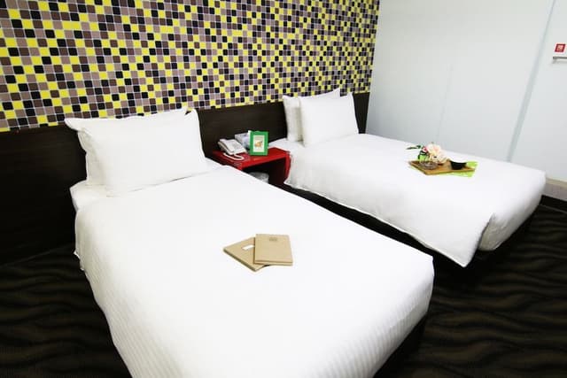 Standard Twin Room