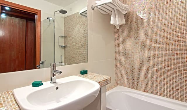Single Room, Park View