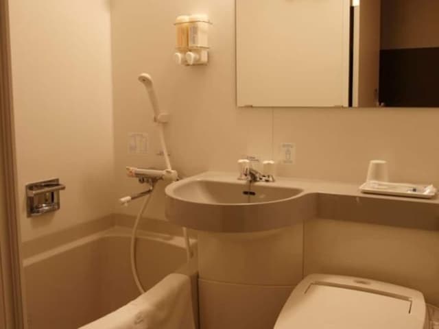 Single Room, Smoking