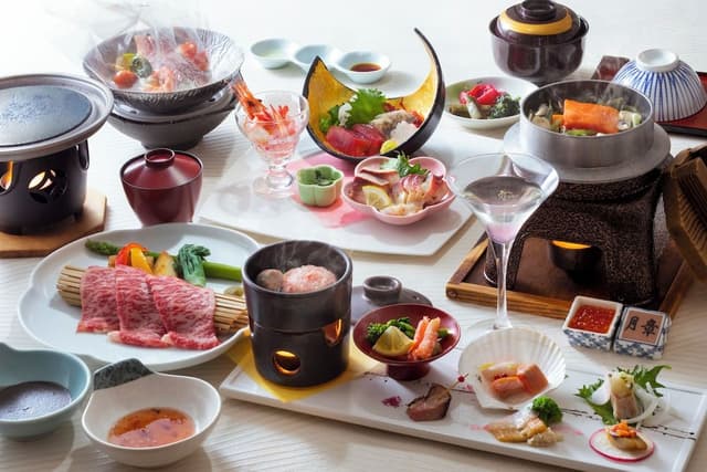 [Silver Japanese Dinner] Japanese-Style Family Room