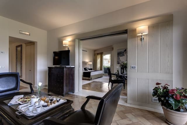 Executive Suite, 1 King Bed with Sofa bed, Non Smoking, Sea View