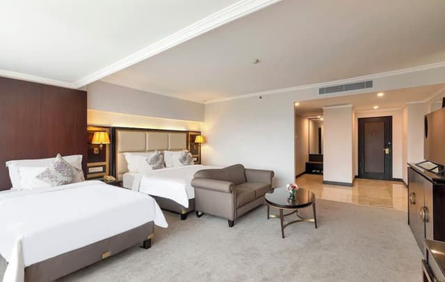 Premier Suite