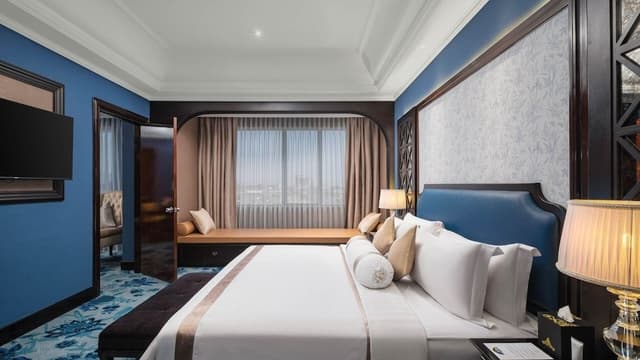 Suite, 1 King Bed