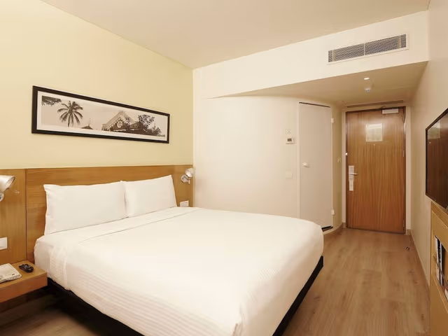 Standard Room, 1 Queen Bed