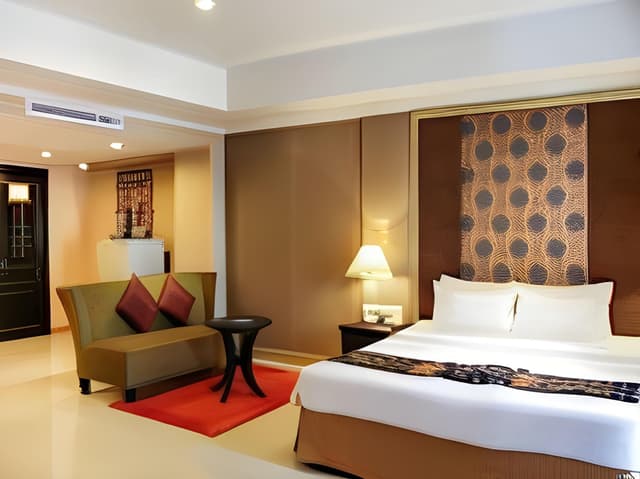 Premier Room