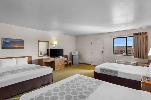 Standard Room, Multiple Beds, Non Smoking