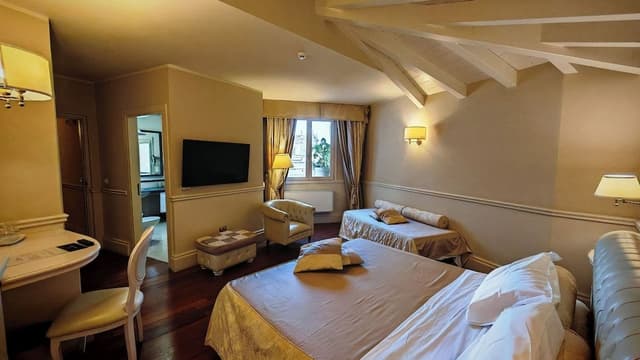 Triple Room