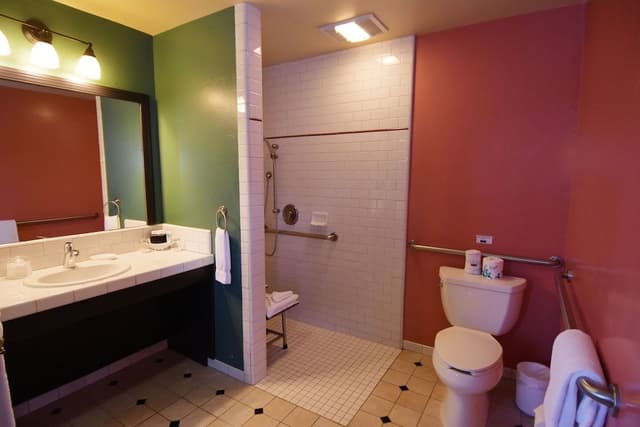 Studio Cottage with Wet Bar