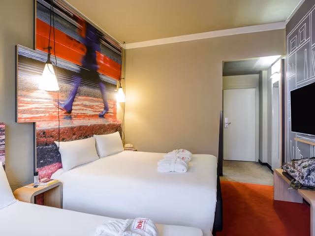 Premium Room, Multiple Beds (1 double bed and 1 single bed)