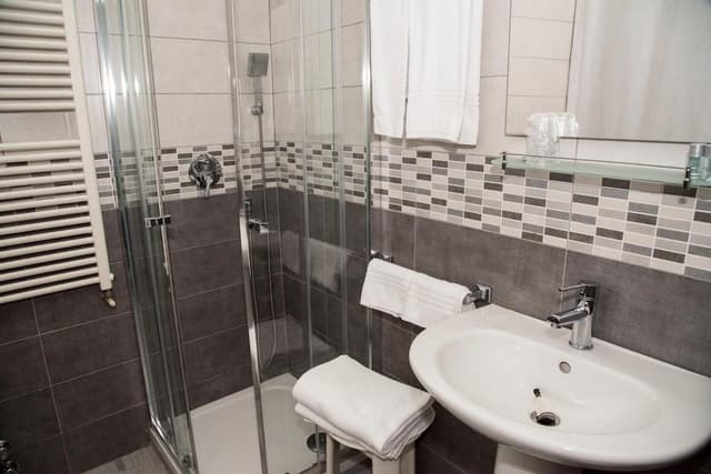 Economy Triple Room