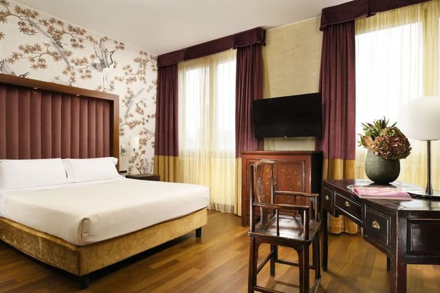 Junior Suite, Private Bathroom, Tower