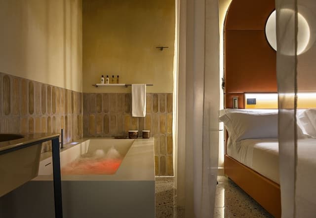 Nesting Private Suite
