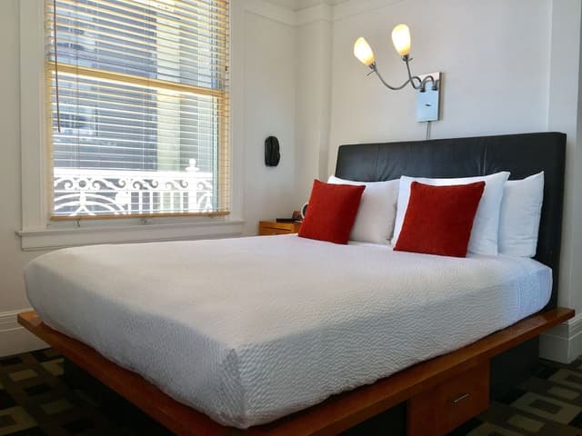 Deluxe Room, 1 Queen Bed