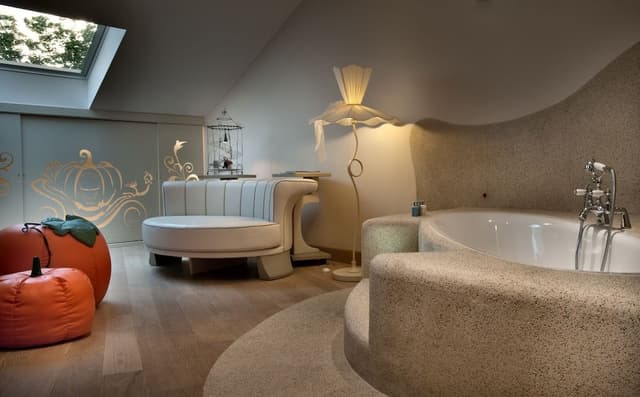 Suite, 1 Queen Bed