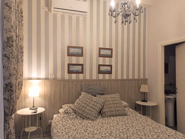 Standard Double or Twin Room, 1 Double or 2 Twin Beds, Ensuite, Courtyard Area