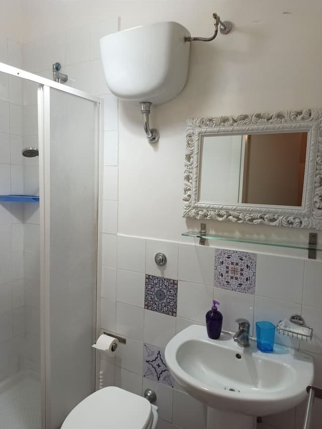 Standard Double or Twin Room, 1 Double or 2 Twin Beds, Ensuite, Courtyard Area