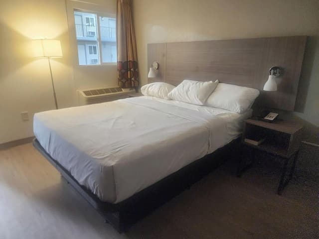 Standard Studio, 1 King Bed, Refrigerator & Microwave