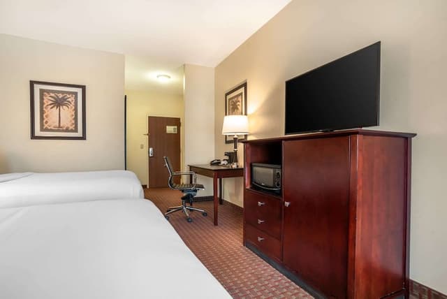 Standard Room, 2 Queen Beds, Non Smoking