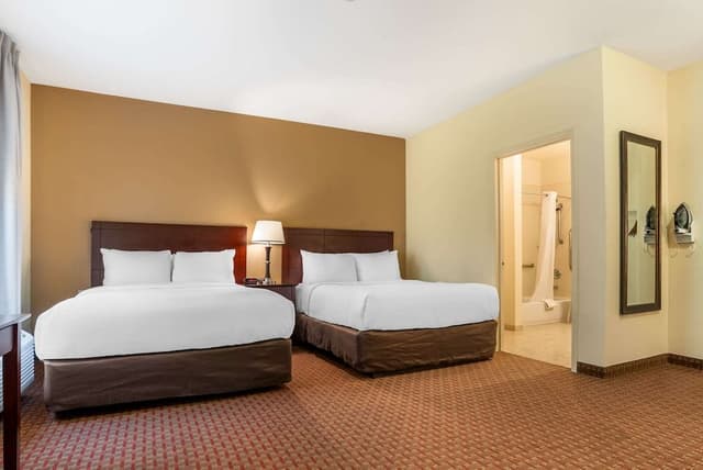 Room, 2 Queen Beds, Accessible, Non Smoking