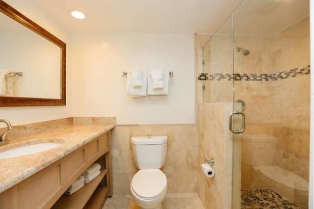 Studio, 1 King Bed, Balcony, Bay View