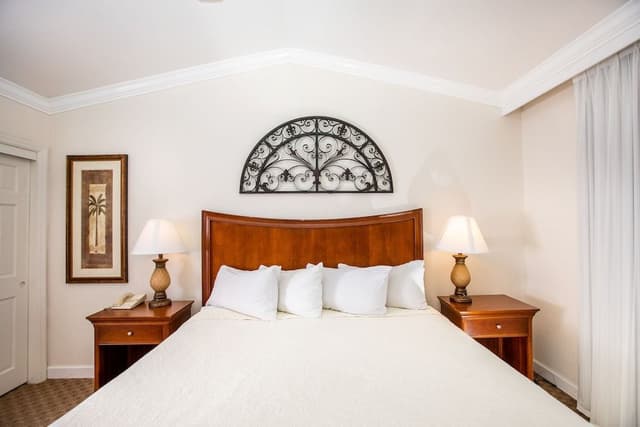 Suite, 1 King Bed with Sofa bed, Balcony, Bay View