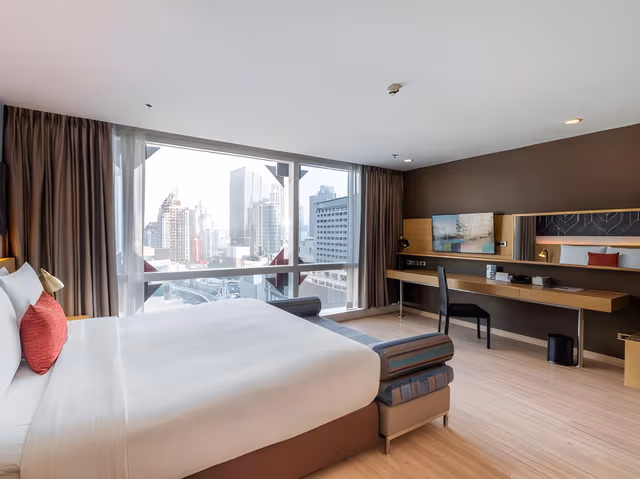 Deluxe Corner Double Room
