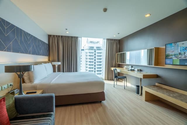 Deluxe King Room