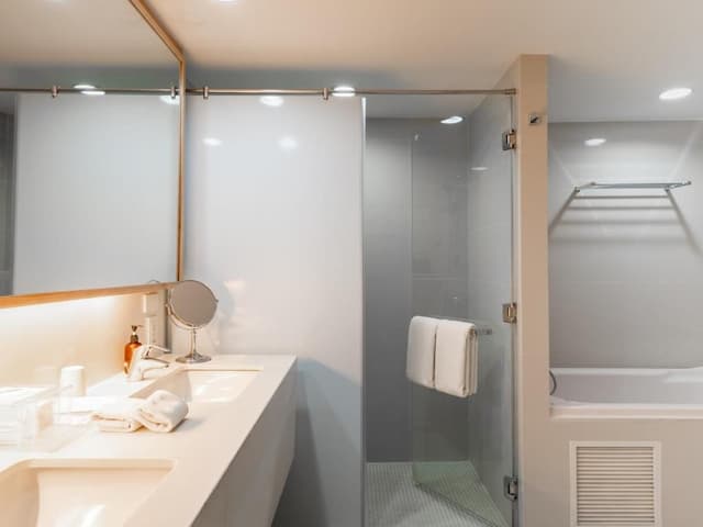 Deluxe Corner Double Room
