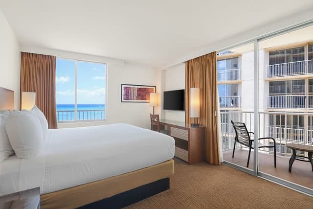 Room, Partial Ocean View (Accessible)