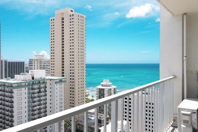 Premium Studio, 1 King Bed, Kitchenette, Partial Ocean View (0158)