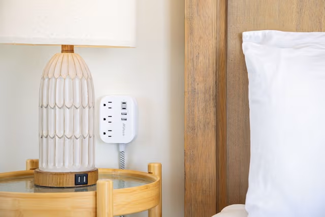Premium Studio, 1 Queen Bed with Sofa bed, Air conditioning, Partial Ocean View (0086)