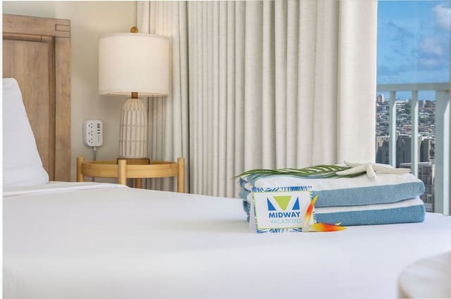 Premium Studio, 1 Queen Bed with Sofa bed, Air conditioning, Partial Ocean View (0086)