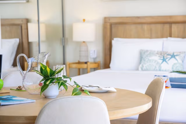 Premium Studio, 1 Queen Bed with Sofa bed, Air conditioning, Partial Ocean View (0086)