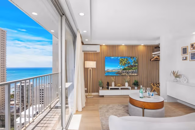 Premium Studio, 1 King Bed, Kitchenette, Partial Ocean View (0158)
