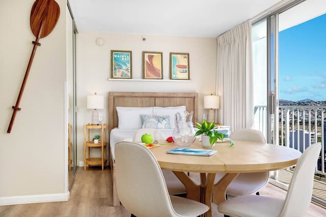 Premium Studio, 1 Queen Bed with Sofa bed, Air conditioning, Partial Ocean View (0086)