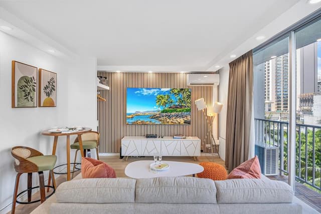 Luxury Studio, 1 King Bed, Kitchenette, City View (0047)