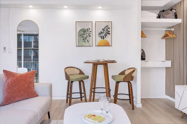Luxury Studio, 1 King Bed, Kitchenette, City View (0047)
