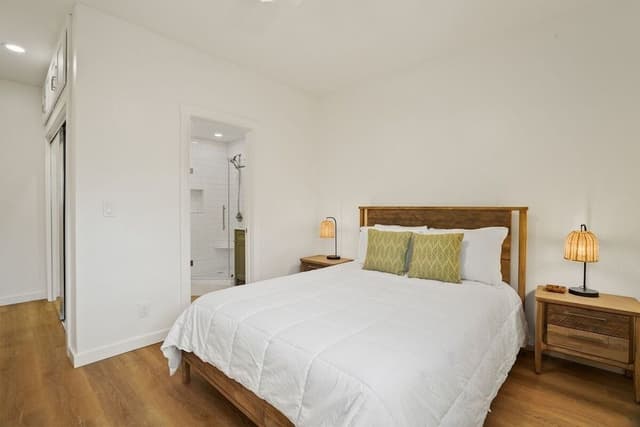 Condo, 2 Bedrooms