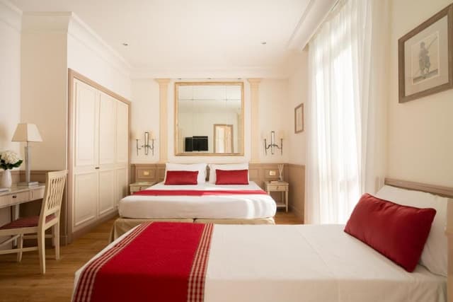 Triple Room