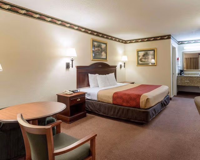 Standard Room, 1 King Bed, Non Smoking