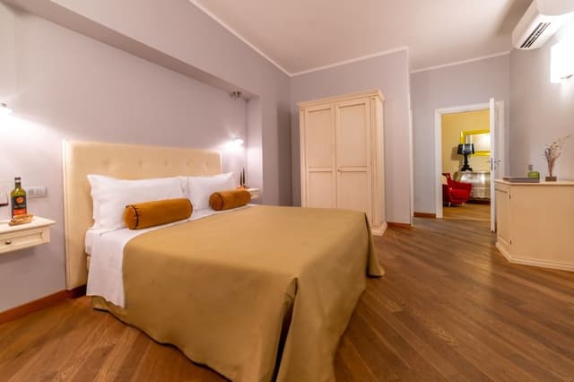 Superior Room, 1 Queen Bed, City View