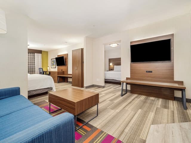 Suite, Multiple Beds