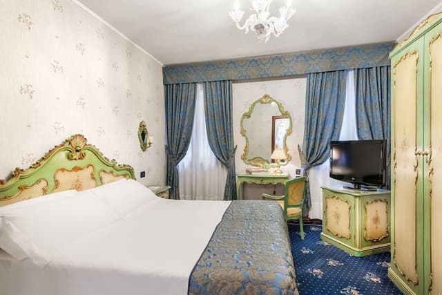 Classic Double Room
