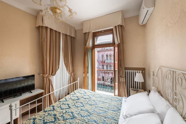 Apartment, 2 Bedrooms, Canal View, Annex Building