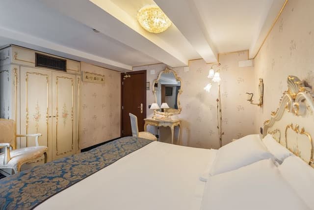 Classic Double Room