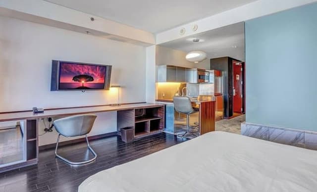 Premium Studio Suite, 1 King Bed with Sofa bed, City View
