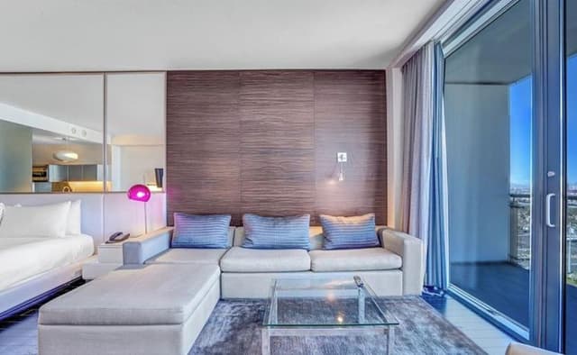 Premium Studio Suite, 1 King Bed with Sofa bed, City View